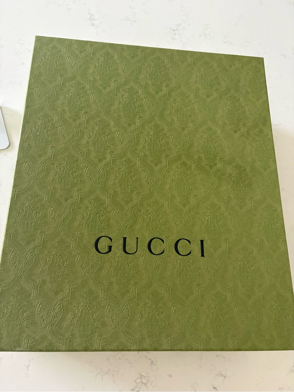 Gucci Green Embossed Logo Box with Beige Label shoes unisex new brand
